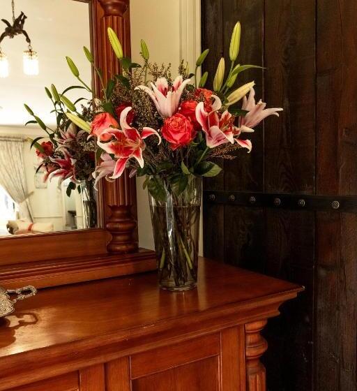 带大床的复式套间, Hidden Grace