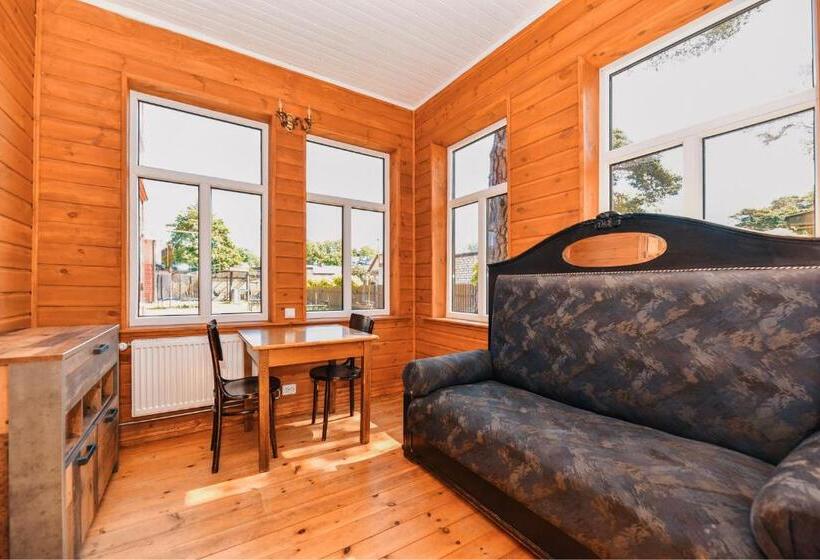 اتاق استاندارد چهار تخته, Villa Victoria