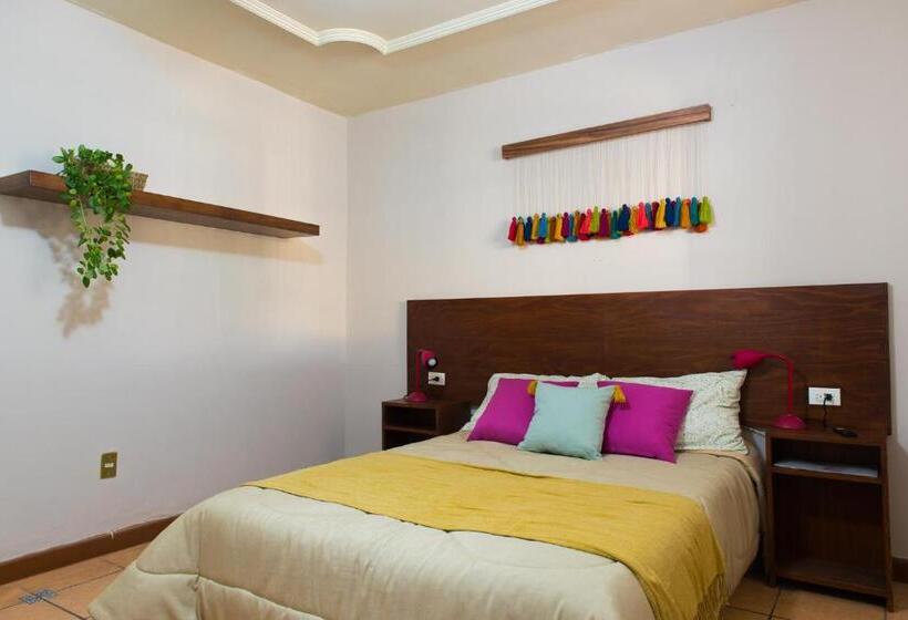 اتاق استاندارد با سرویس بهداشتی مشترک, Casa La Feria   Céntrico