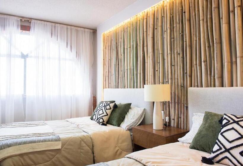 اتاق استاندارد چهارنفره با سرویس بهداشتی مشترک, Casa La Feria   Céntrico