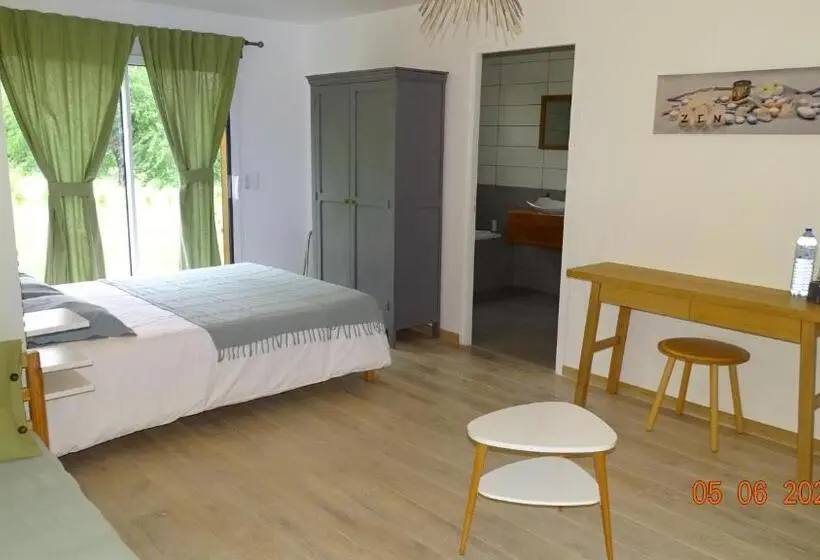 ファミリールーム, Chambres D Hôtes Nature Et Bois Bed And Breakfast
