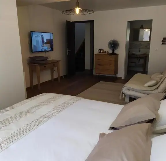 ガーデンビュースタンダードルーム, Chambres D Hôtes Nature Et Bois Bed And Breakfast
