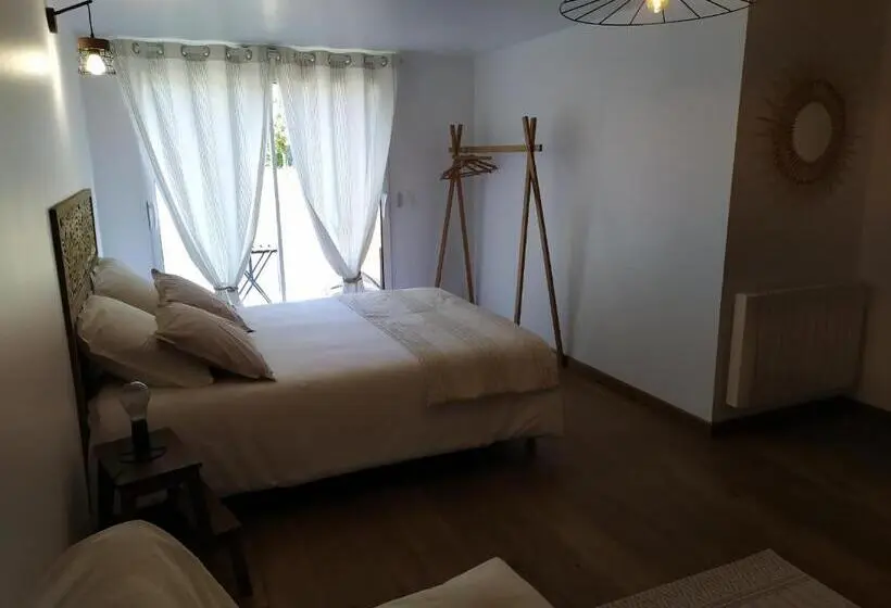 ガーデンビュースタンダードルーム, Chambres D Hôtes Nature Et Bois Bed And Breakfast