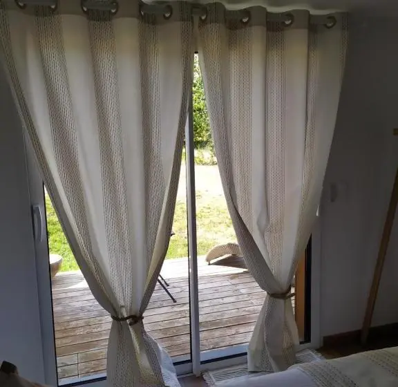ガーデンビュースタンダードルーム, Chambres D Hôtes Nature Et Bois Bed And Breakfast
