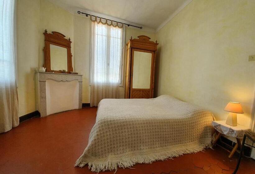 バス共有のスタンダードルーム, Bed & Breakfast Chambres D Hôtes Cottage Bellevue