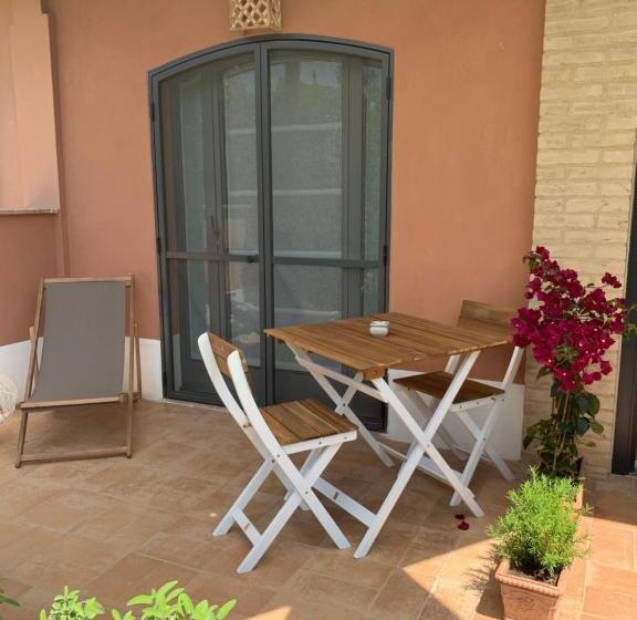 اتاق لوکس خانوادگی, Countryhouse64