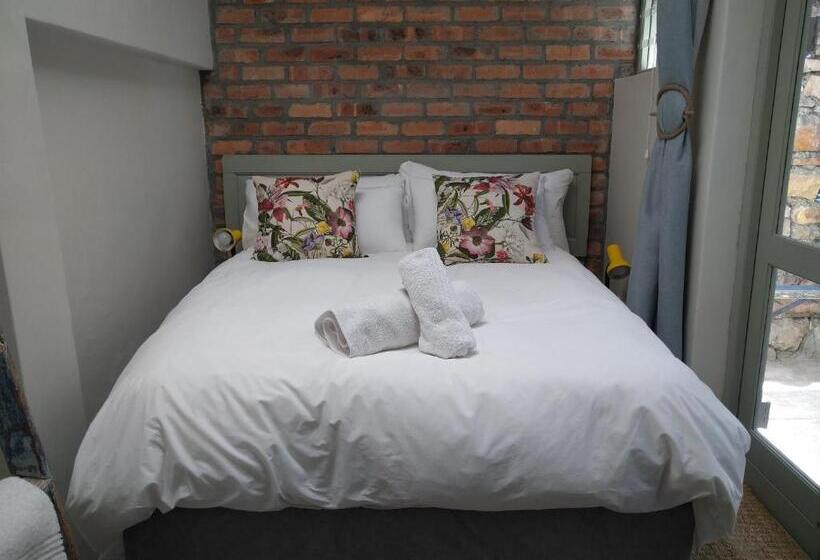 Quarto Economy Individual, Chartfield Guesthouse