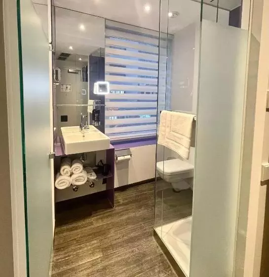 اتاق لوکس, Bayer S City