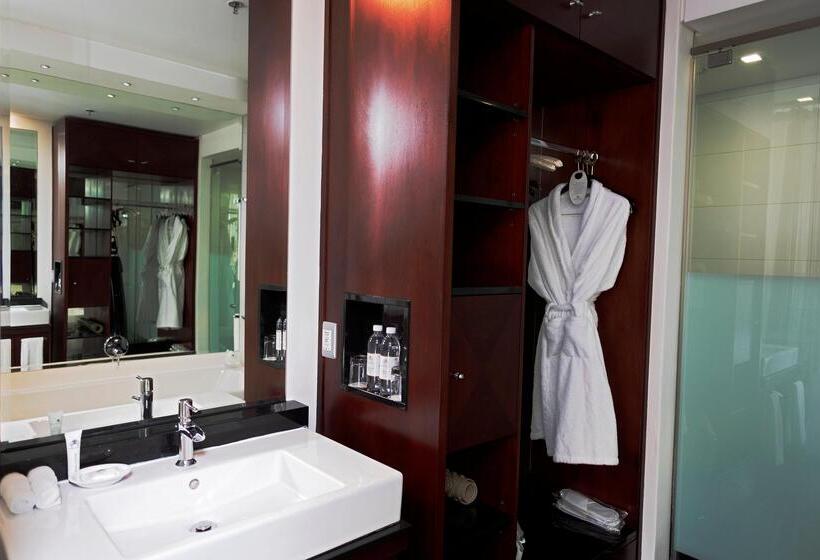 غرفة ديلوكس سرير كينج, Davinci Hotel On Nelson Mandela Square