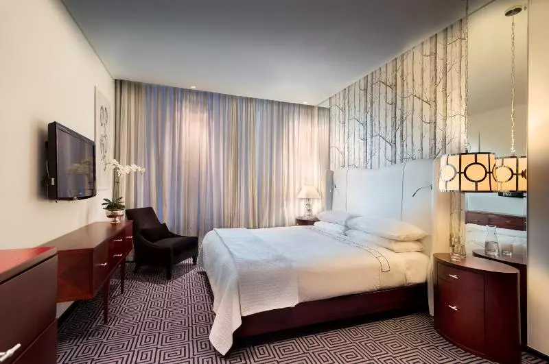 اتاق استاندارد, Davinci Hotel On Nelson Mandela Square