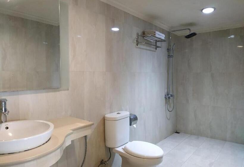 스탠다드 룸, Grand Rosela Yogyakarta