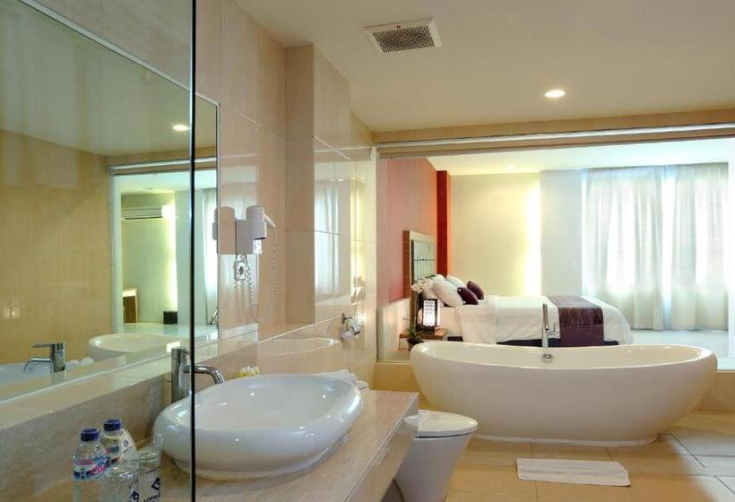 Люкс, Lombok Plaza Hotel And Convention