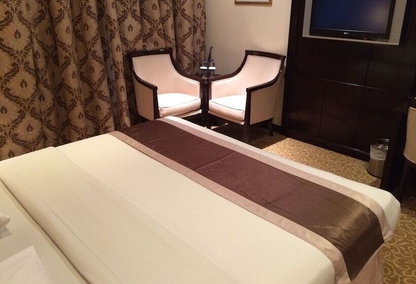 Номер Deluxe, London Suites