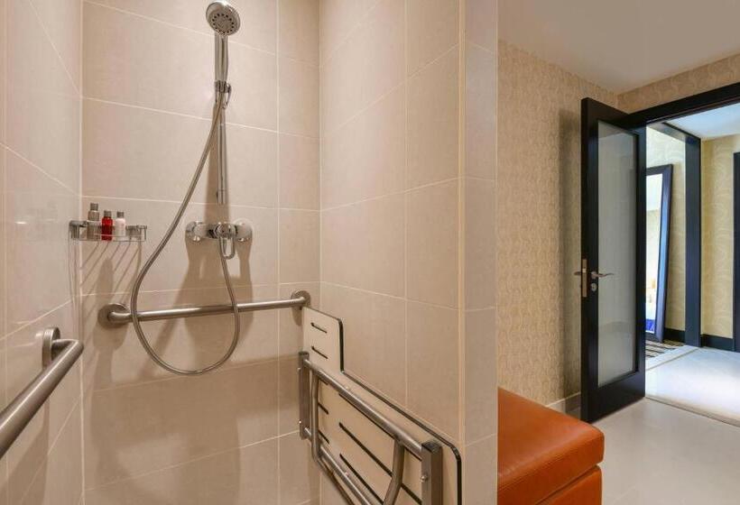 اتاق سوپریور با تخت بزرگ, Marriott Marquis City Center Doha