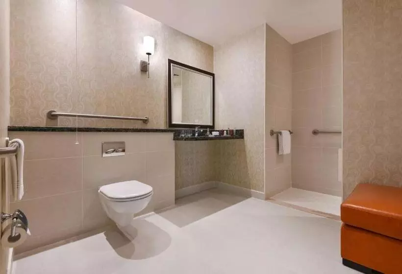 اتاق سوپریور با تخت بزرگ, Marriott Marquis City Center Doha