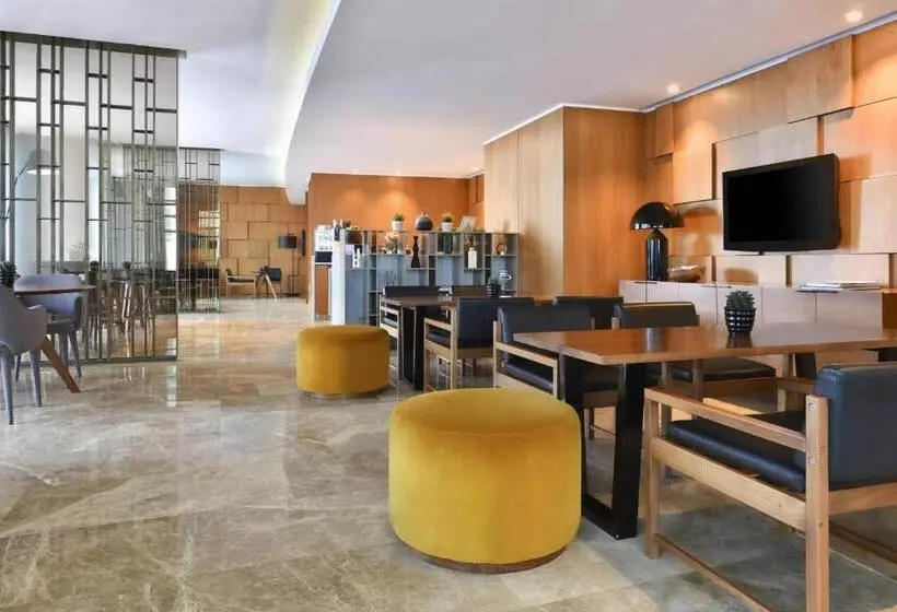 اتاق اجرایی با تخت بزرگ, Marriott Marquis City Center Doha