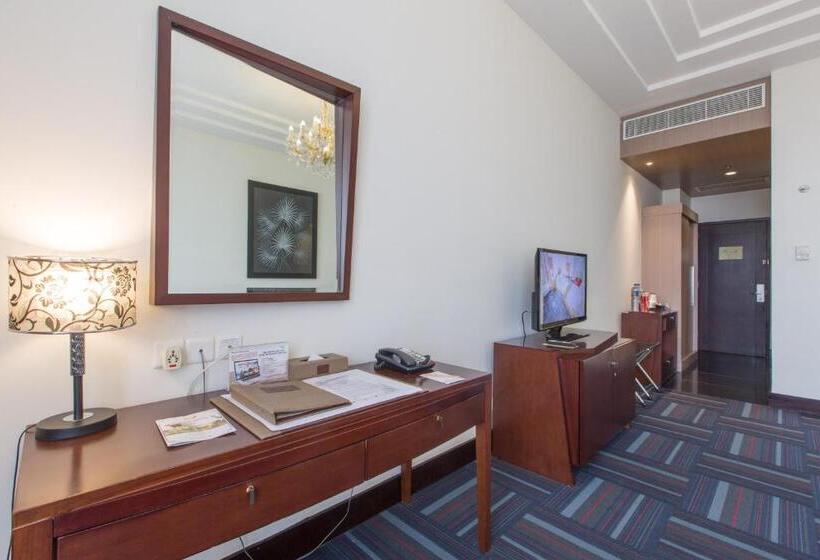 스위트, Merlynn Park