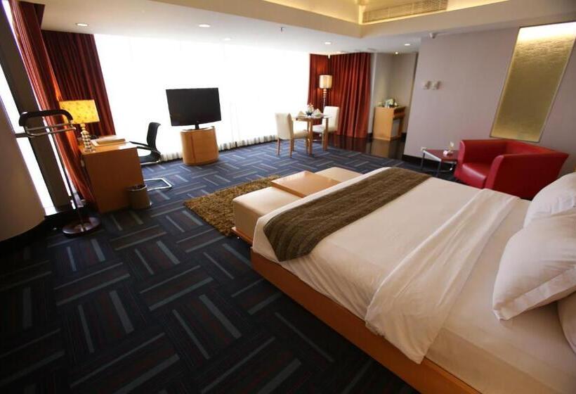 스위트, Merlynn Park