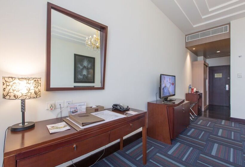 스위트, Merlynn Park