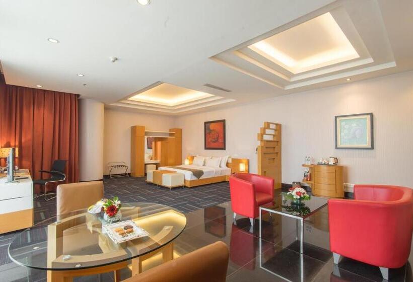 스위트, Merlynn Park