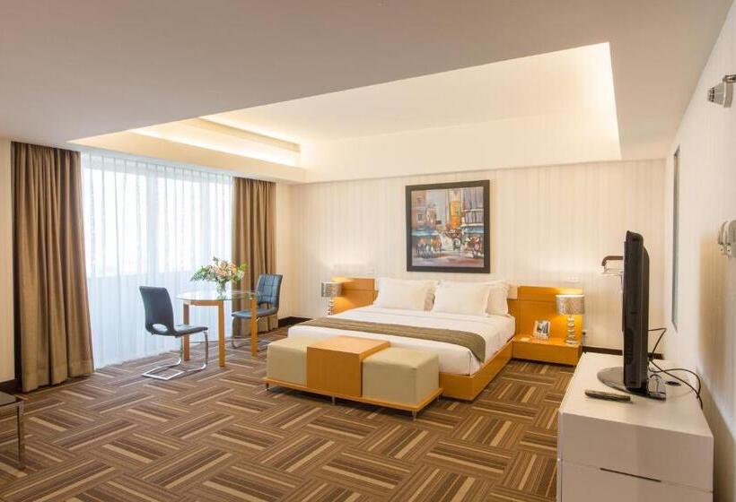 스위트, Merlynn Park