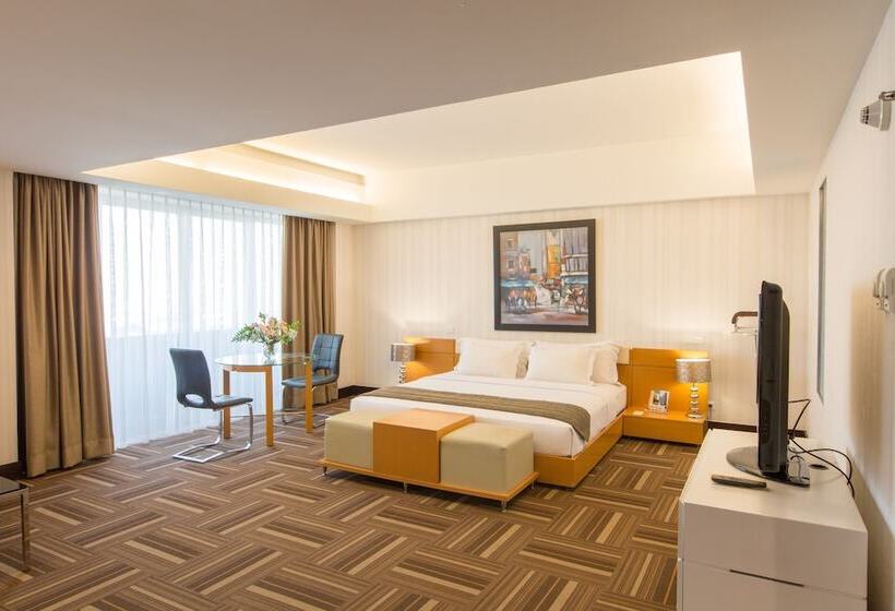 스위트, Merlynn Park