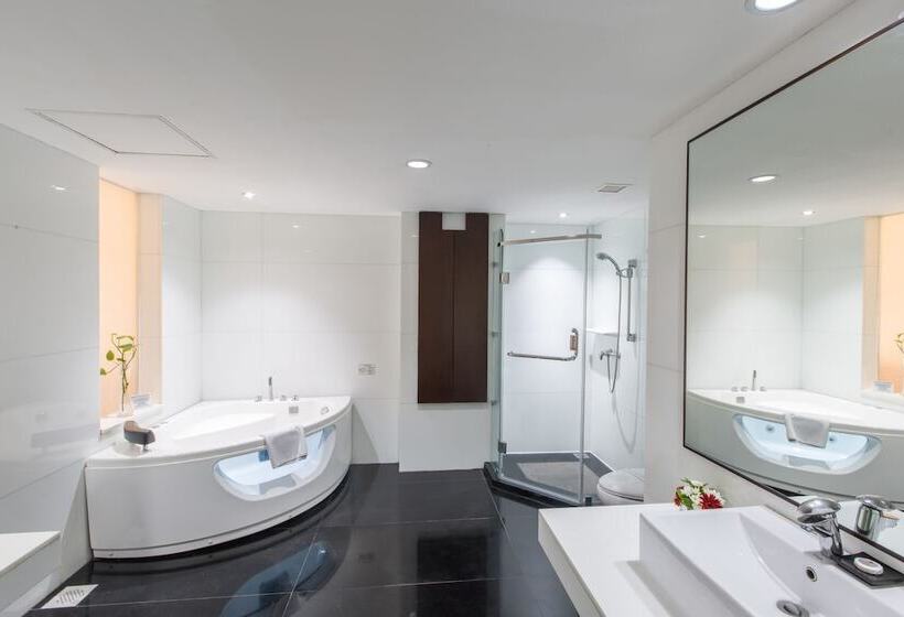 스위트, Merlynn Park