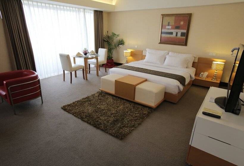 스위트, Merlynn Park