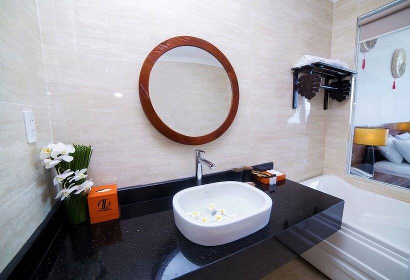 اتاق سوپریور, The Light Hotel And Resort