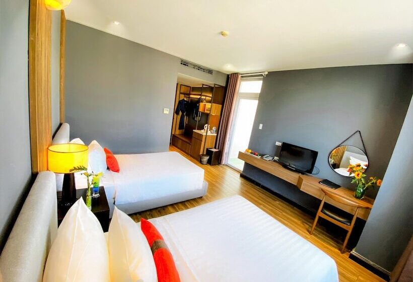 اتاق سوپریور, The Light Hotel And Resort