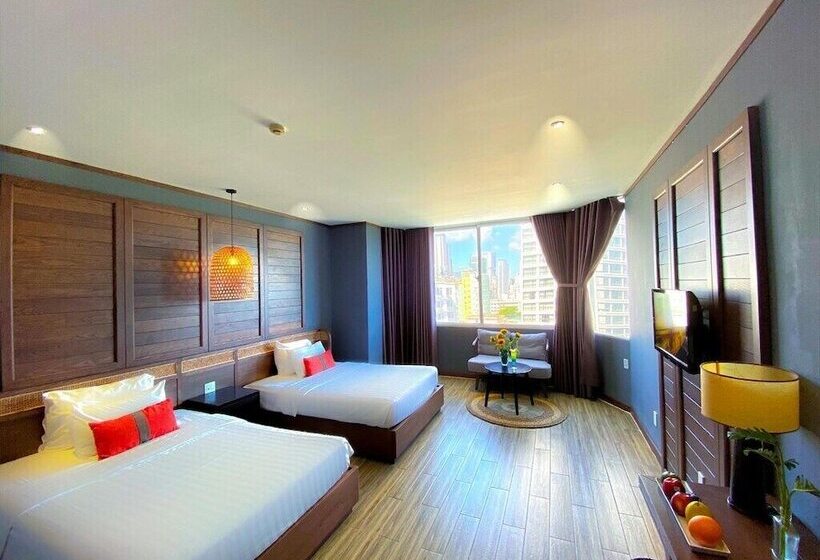 اتاق لوکس, The Light Hotel And Resort