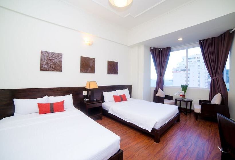 اتاق لوکس, The Light Hotel And Resort