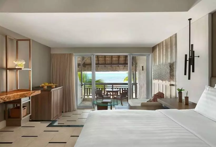 اتاق لوکس با چشم‌انداز دریا, Shangrila Le Touessrok, Mauritius