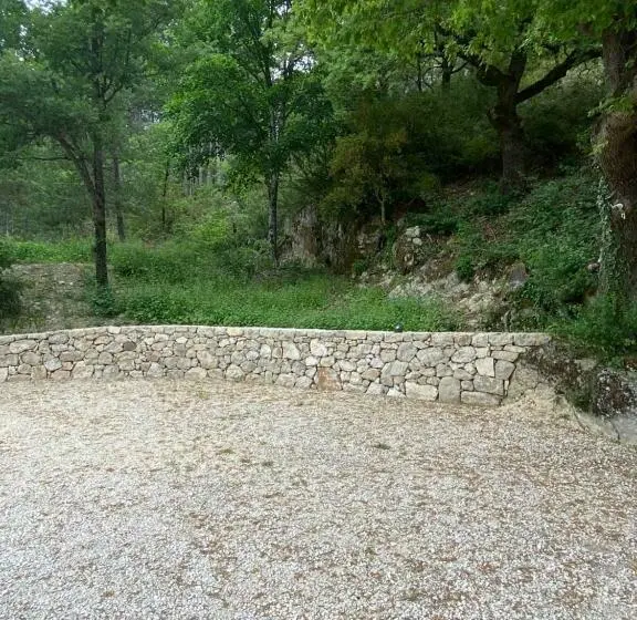 デラックスルーム, Mas De La Pauze