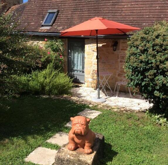 חדר בסיסי, Autour D Une Histoire