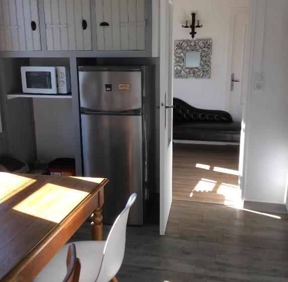 חדר לארבעה סטנדרטי עם נוף לגינה, Autour D Une Histoire