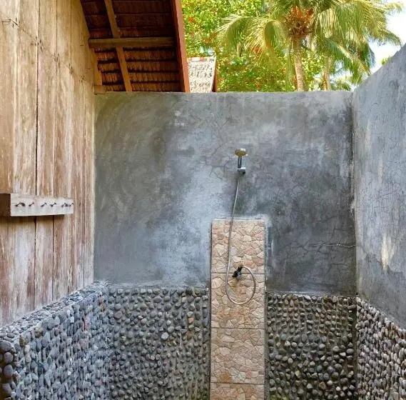 オーシャンビューデラックスルームバルコニー付き, Pristine Paradise Dive Resort Una Una