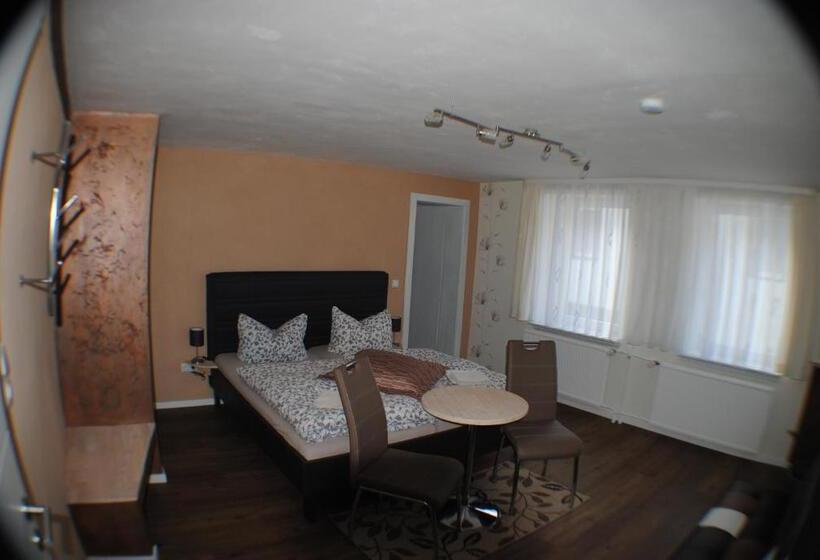 Номер Стандарт, Neues Vaterland