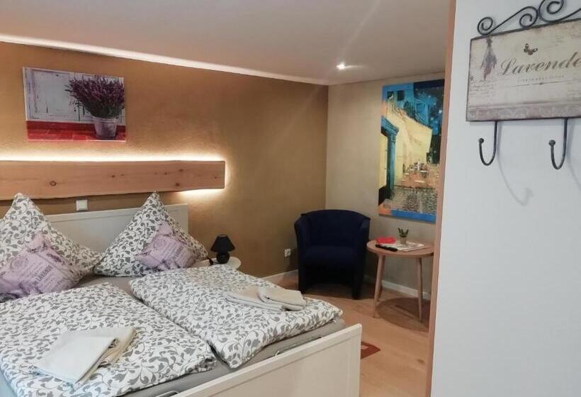 Номер Стандарт, Neues Vaterland