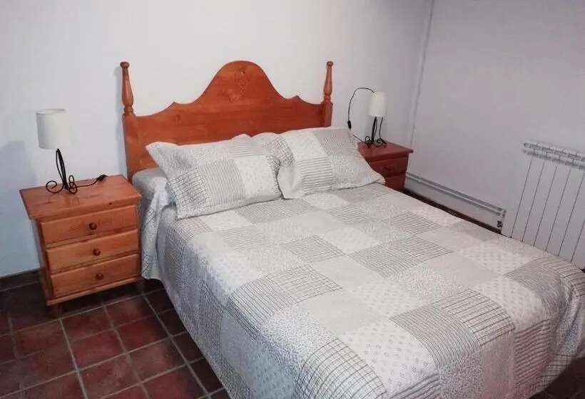 Talo 4 Makuuhuonetta, Ca La Bet