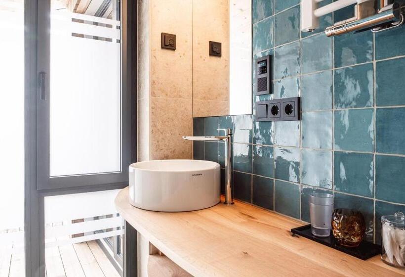 家庭间, Turmchalet