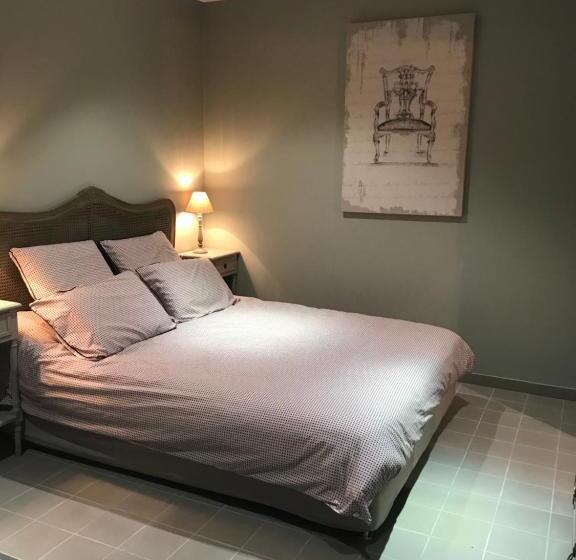 Номер Стандарт Вид на Сад, Céline Et Olivier