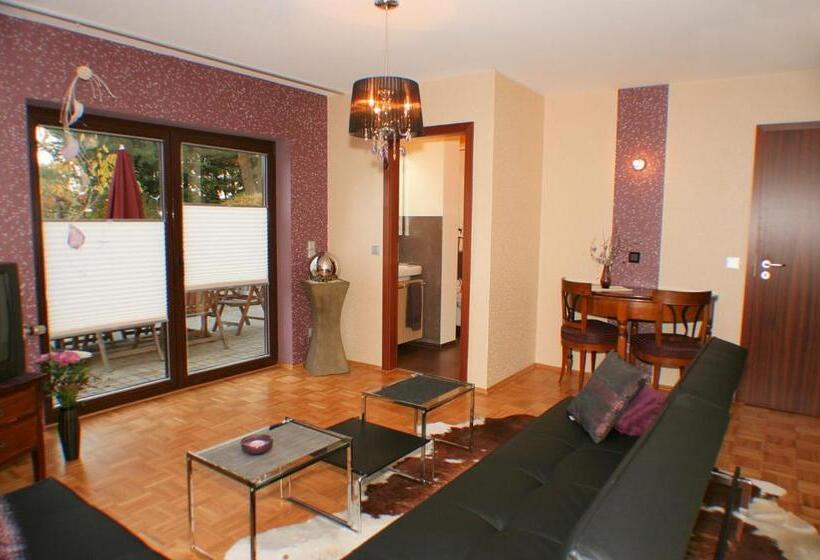 Люкс Вид на Сад, Landhaus Hof Schlenstedt