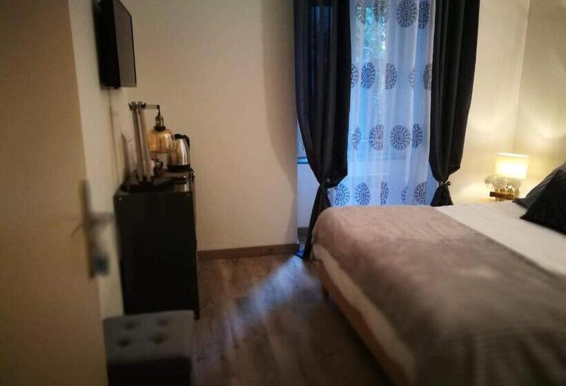 חדר סטנדרט, Le Grillon