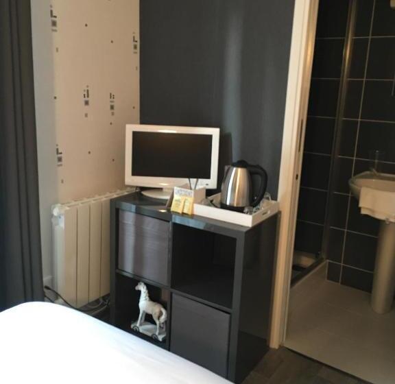 חדר סופריור, Le Grillon