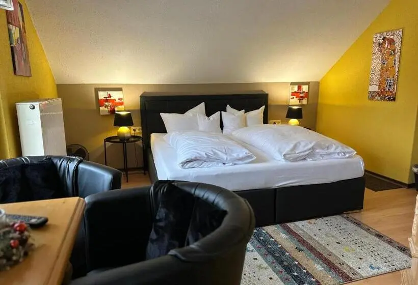 Suite Junior, Maier Pension