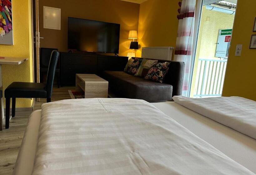 バルコニー付きスタンダードステューディオ, Maier Pension