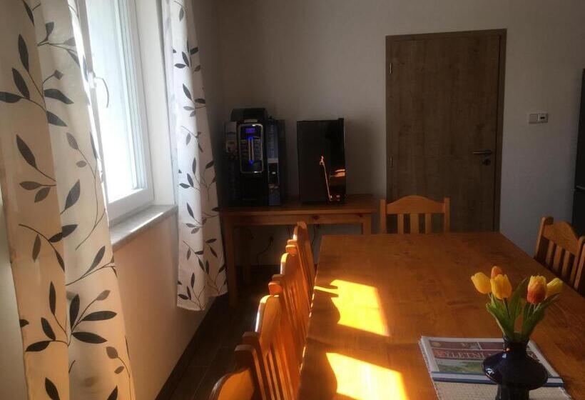 スタンダード４人部屋, Ubytování Pod Mezu