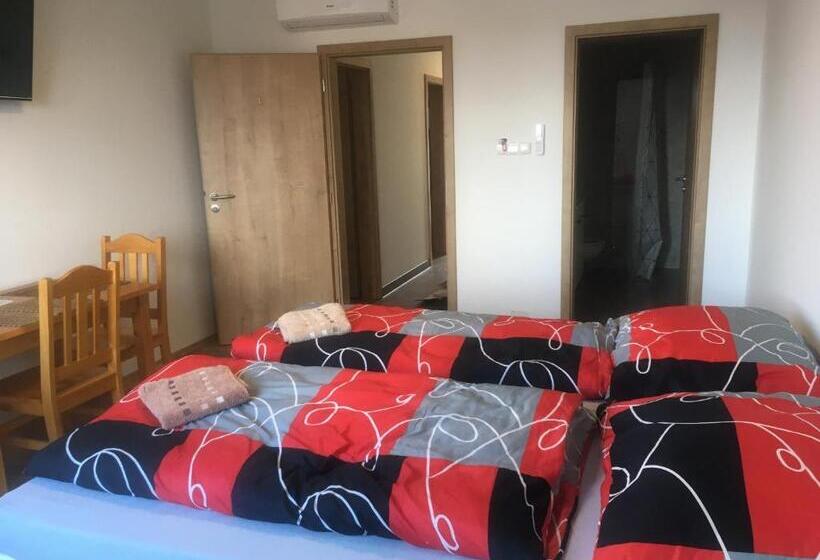 Номер Deluxe, Ubytování Pod Mezu