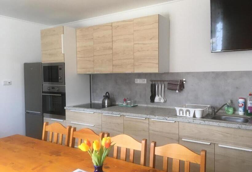 スタンダードトリプルルーム, Ubytování Pod Mezu